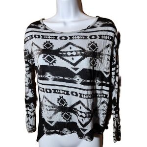 Rue 21 Tribal Graphic Top – Women’s Small, 3/4 Sleeve